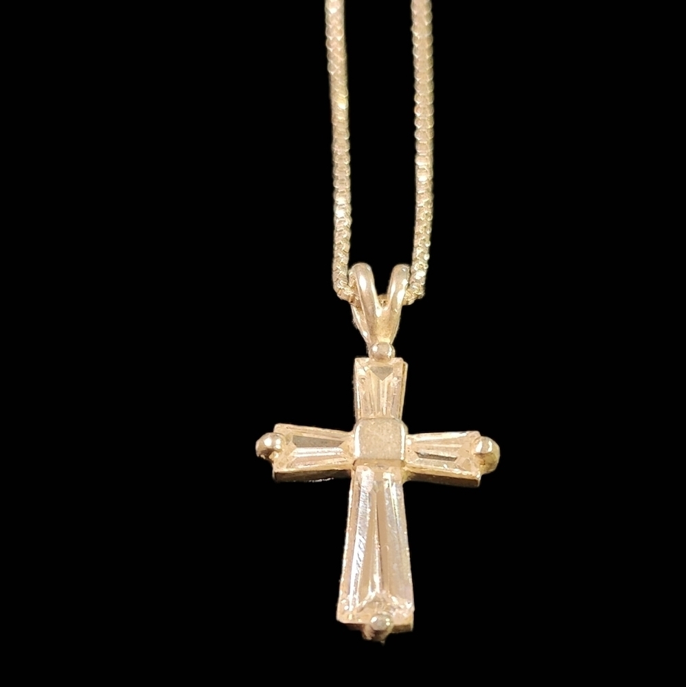 925 Sterling Silver CZ Cross Pendant With Chain